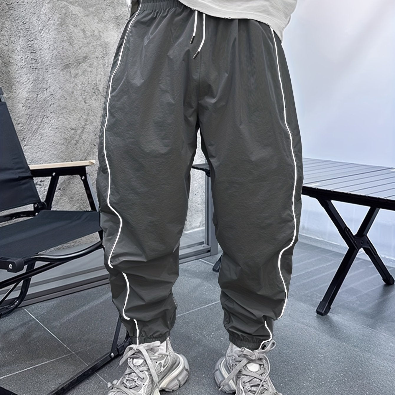 Casual loose fit joggers for men, perfect for outdoor activities.