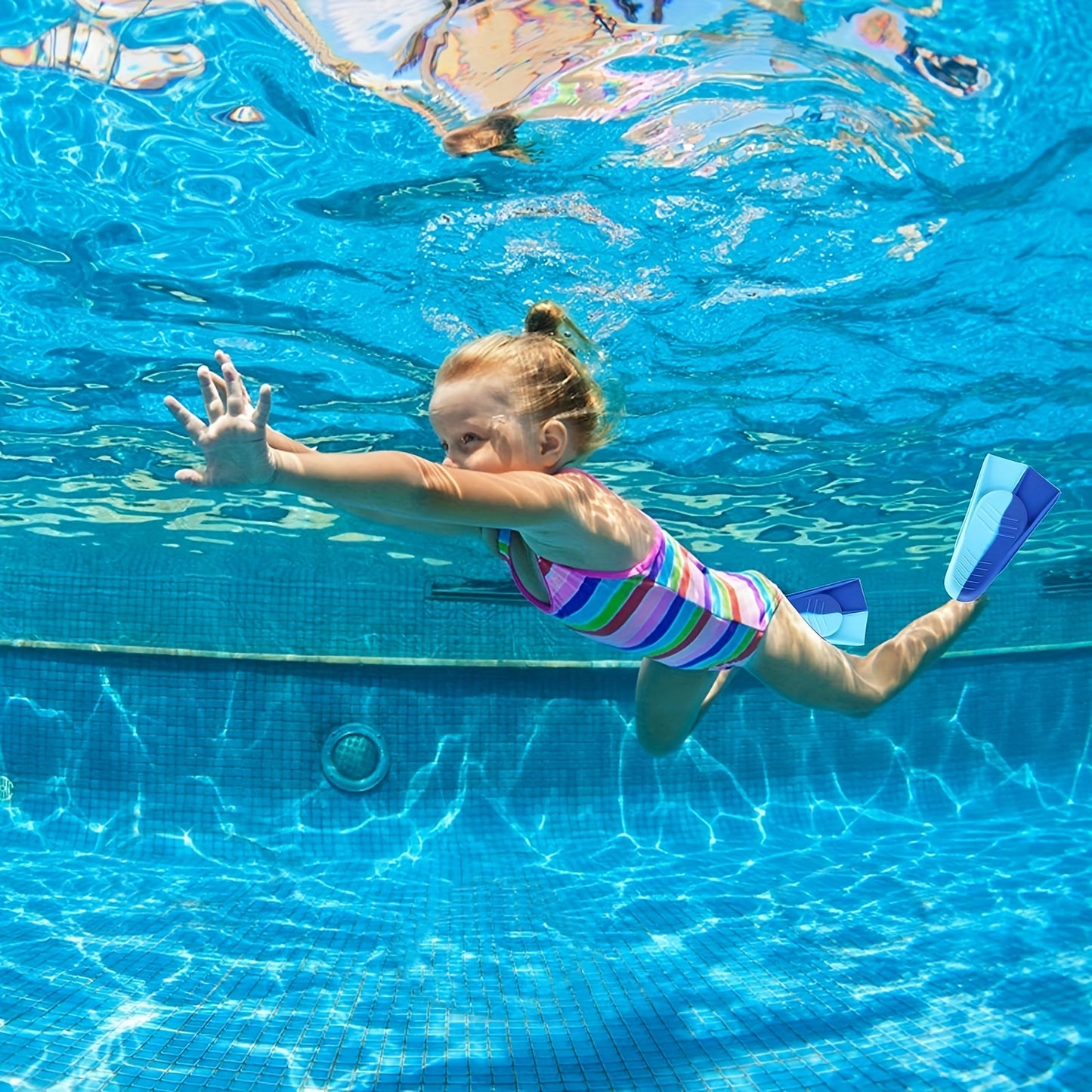 Enjoy easy and fun swimming with Kids Swim Silicone Fins - ideal for beginners!