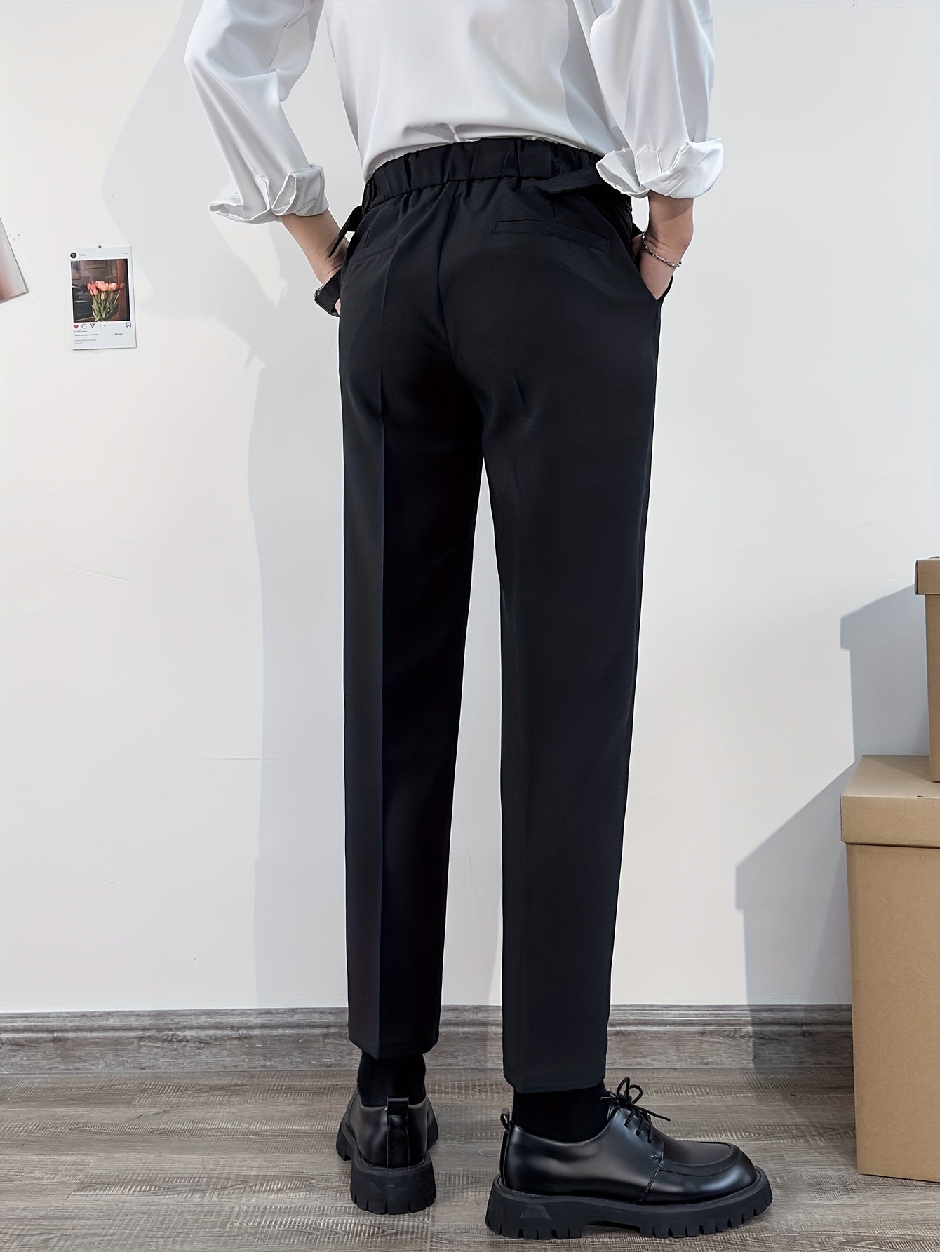 Men's dress pants with pockets for formal occasions, parties, weddings, and outdoor events.