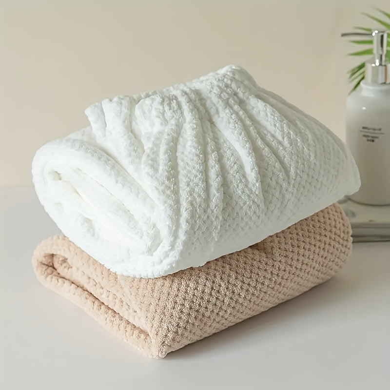 Contemporary plaid microfiber bathrobe towel for women, soft and quick-drying with space-themed knit fabric. Made of 80% polyester and 20% nylon, ultra-absorbent at 280gsm. Includes oblong spa robe and wash cloths.