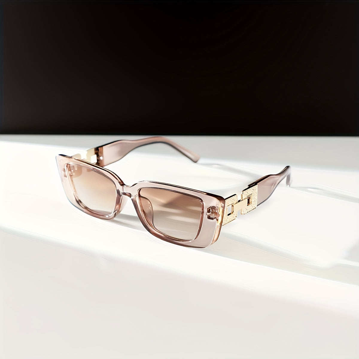 Stylish women's cat eye glasses with wide temples and metal hinges, perfect for daily wear and street style.