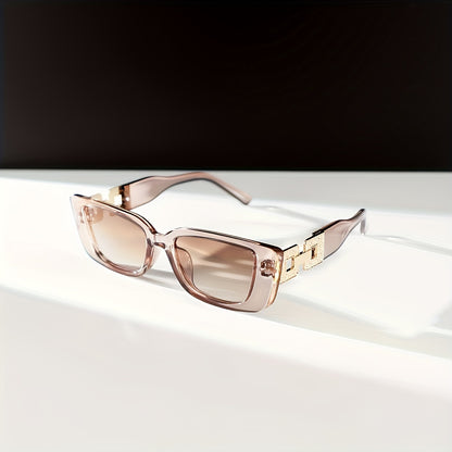 Stylish women's cat eye glasses with wide temples and metal hinges, perfect for daily wear and street style.