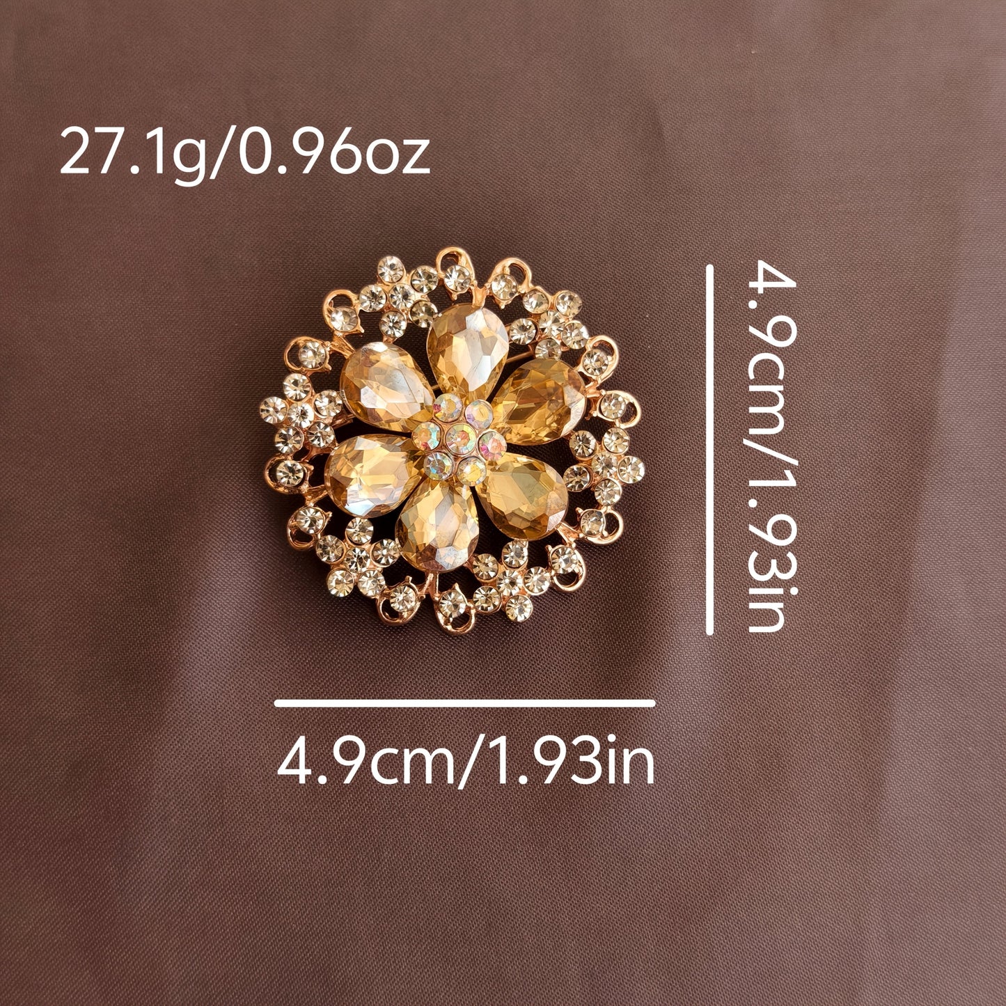 This elegant Vintage Luxury Six-Petal Flower Brooch features stunning rhinestone embellishments, perfect for adding a touch of glamour to your casual wear, parties, and special occasions. This alloy novelty brooch pin is a versatile accessory that can be