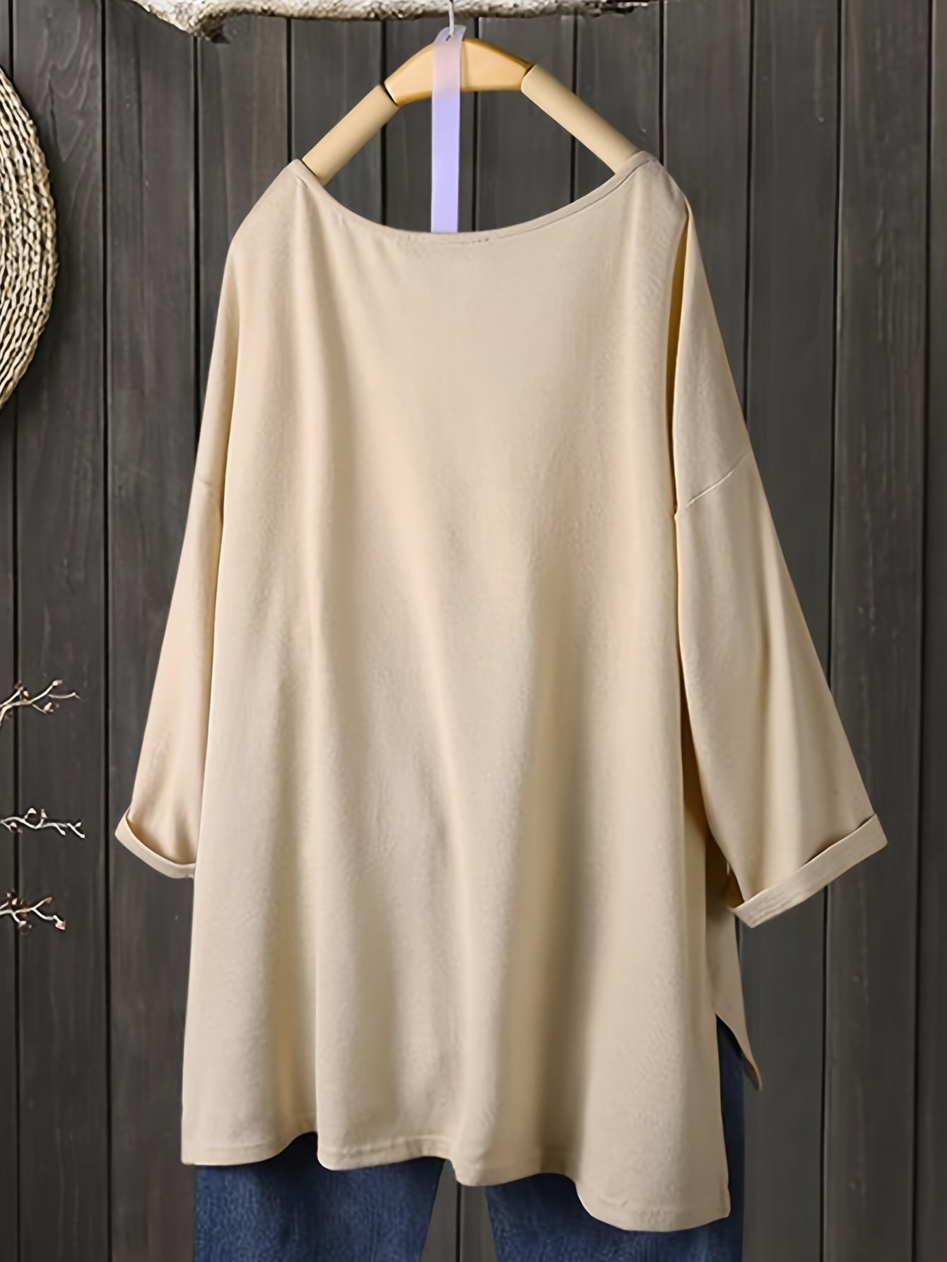 Stylish V-Neck Knit T-Shirt in Polyester, Solid Color, Slight Stretch, All Seasons, 180 g/m²