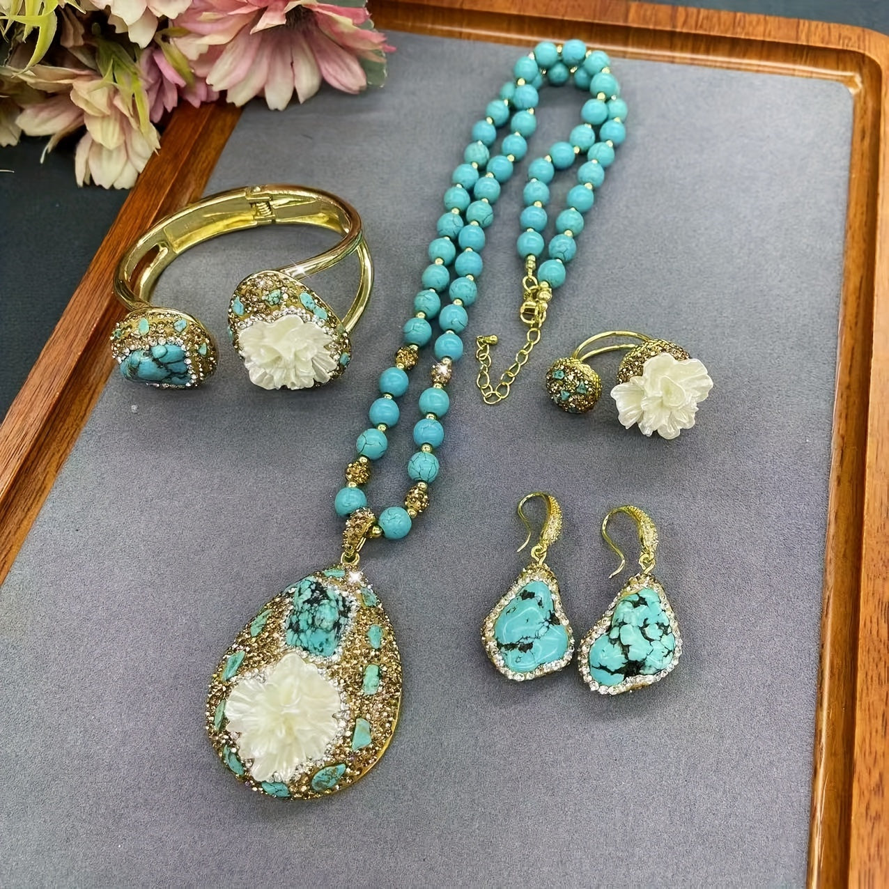 Turquoise Jewelry Set in Bohemian Style, Finished in 14K Golden Plating with Czech Drill Accents, Featuring Natural Green Turquoise Stone, a Fashionable Accessory for Women, Suitable for All Seasons and Daily Wear