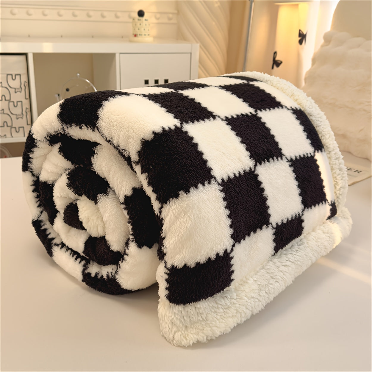 Luxurious Black and White Checkered Plush Blanket, Cozy and Warm, All-Season Throw for Bed or Sofa, Machine Washable, Soft Polyester Fabric.