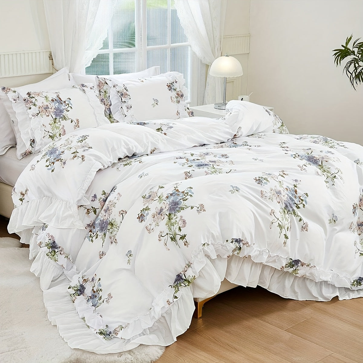 3-piece bedroom quilt cover set with floral print design, includes 1 quilt cover and 2 pillowcases. Features pleated craftsmanship, soft and washable fabric. Perfect for bedroom, dorm, or