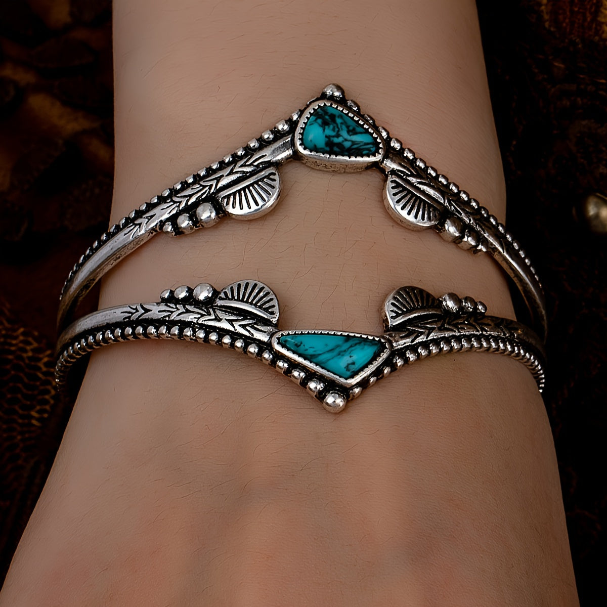 One piece of vintage elegant cuff bangle bracelet made from zinc alloy, featuring a natural blue turquoise stone and leaf design. Suitable for daily and party wear, this bracelet is versatile and does not have any plating. Designed for women.