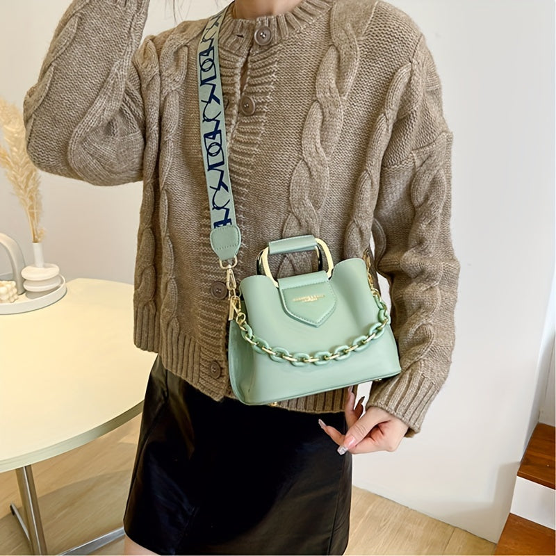 2024 New Women's Bag: Trendy, minimalist, and versatile with a unique design, perfect for a fashionable Korean style.