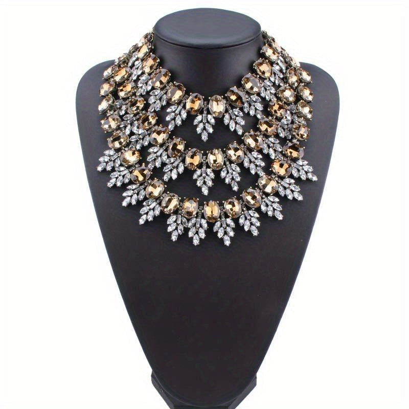 [Crowd Favorite] Stylish Rhinestone Body Chain Necklace for Women, made of Alloy with Green and Clear Crystal Accents, a Versatile Statement Piece