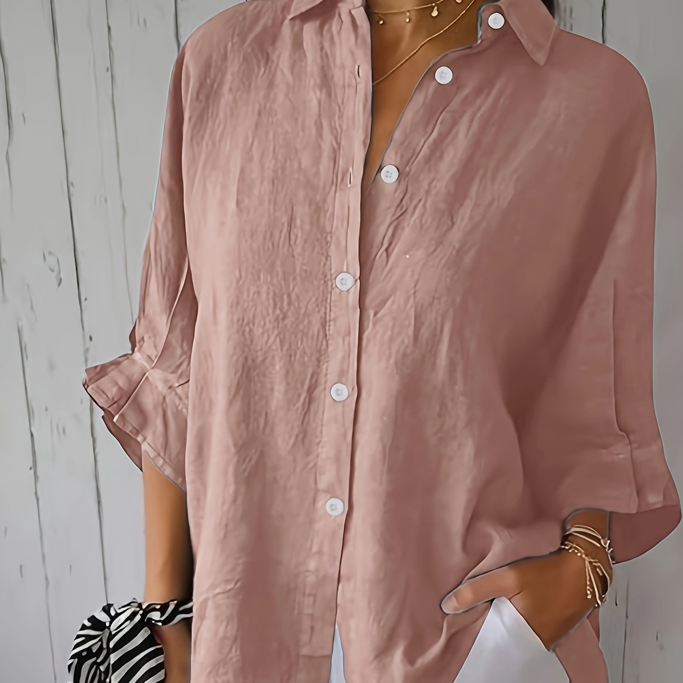 Plus size casual shirt with lapel for women.