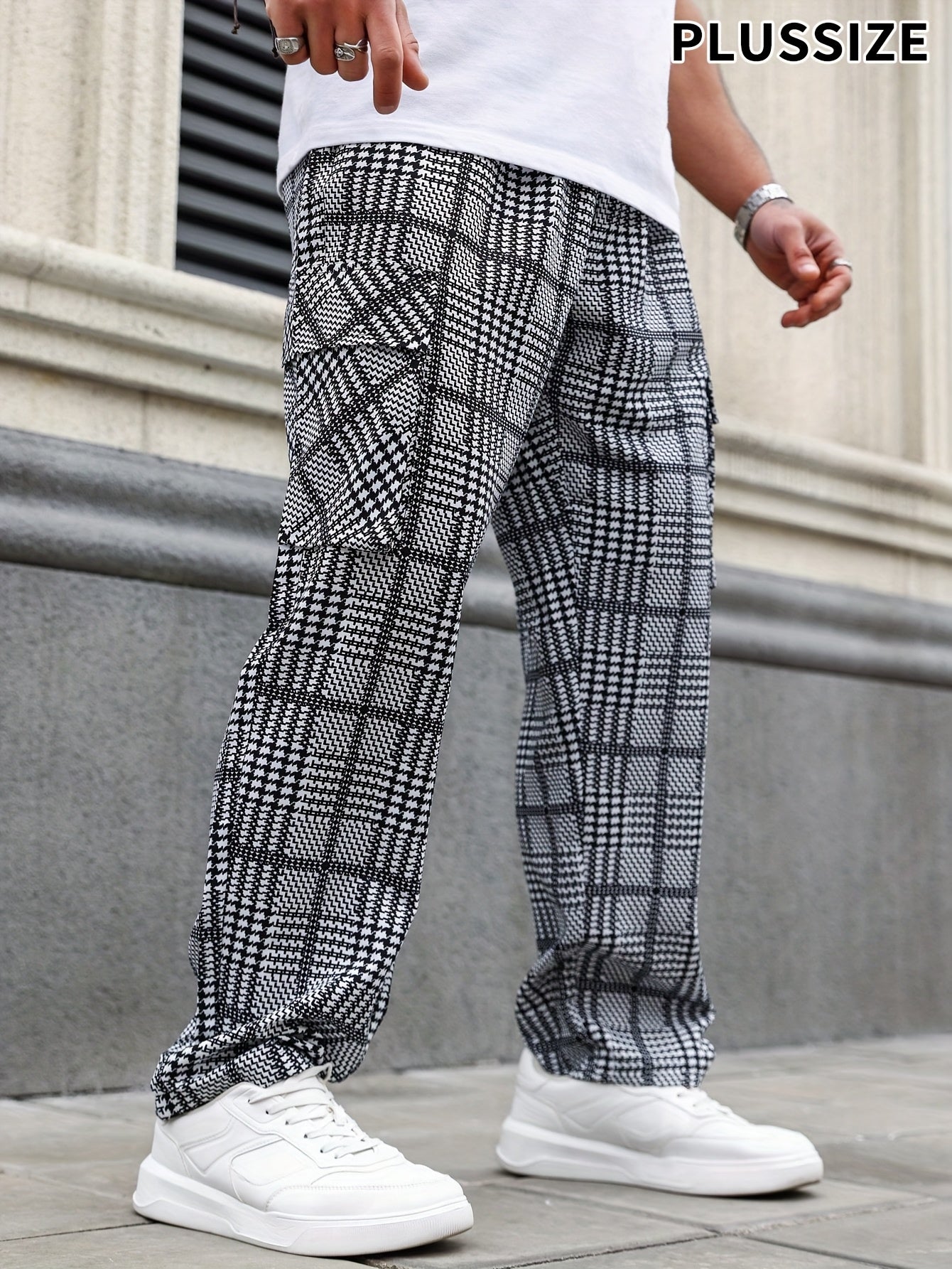 Men's plus size casual straight-leg pants in loose fit, striped polyester. Ideal for evening dates and street style. Stylish and comfortable non-stretch fabric, perfect for couples matching