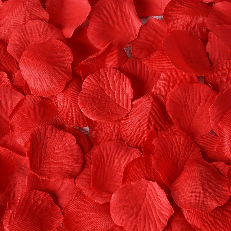 1000 artificial rose petals for romantic weddings and couples' DIY date decorations.