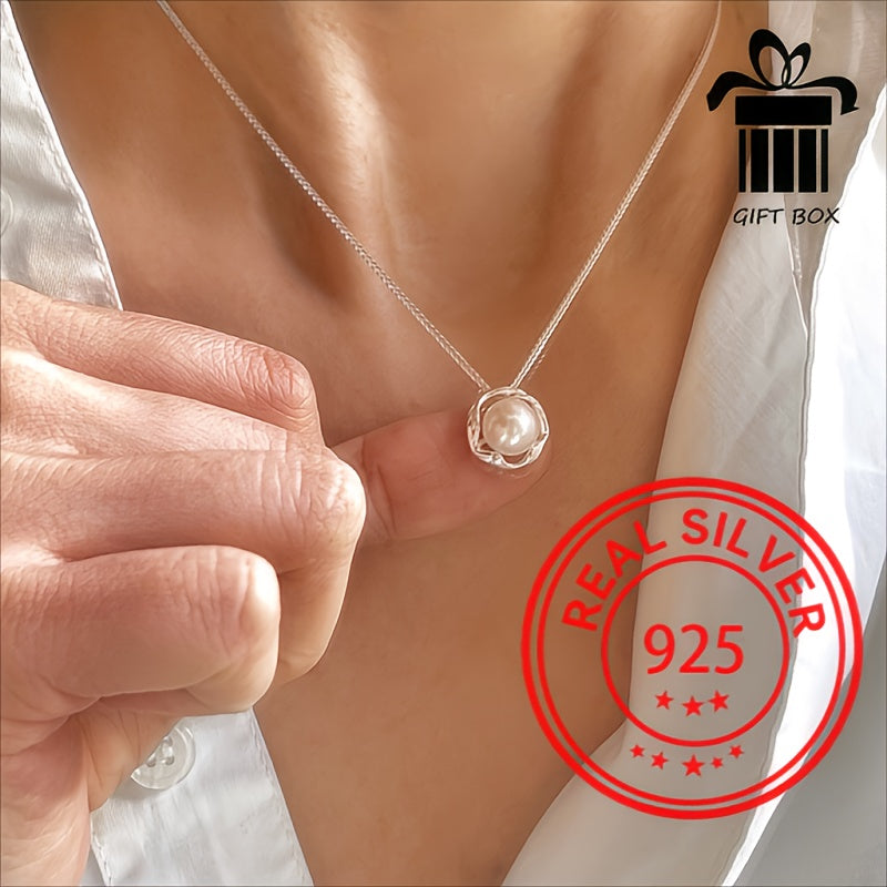 Elegant and timeless collarbone chain for women, crafted from high-quality S925 sterling silver. This minimalist piece features a luxurious geometric design and a pearl necklace with an INS style, weighing 5.8g. Hypoallergenic and with a French high-end