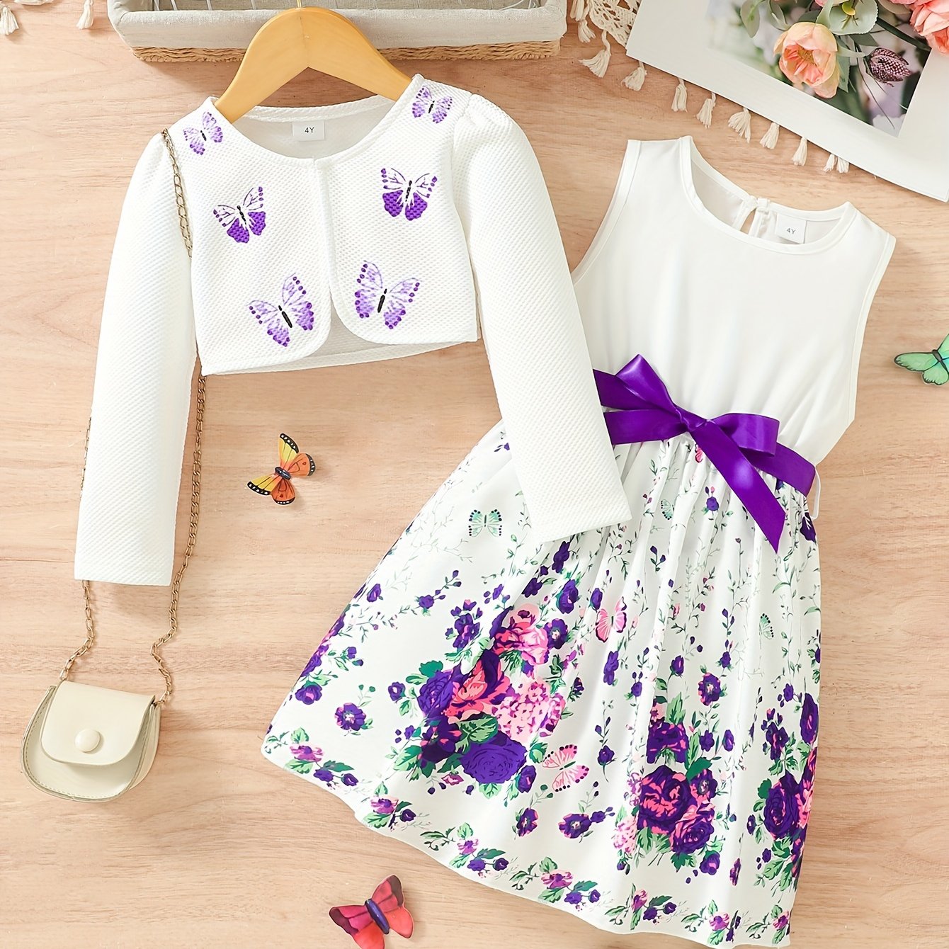 Butterfly casual dress for girls in a two-piece set.