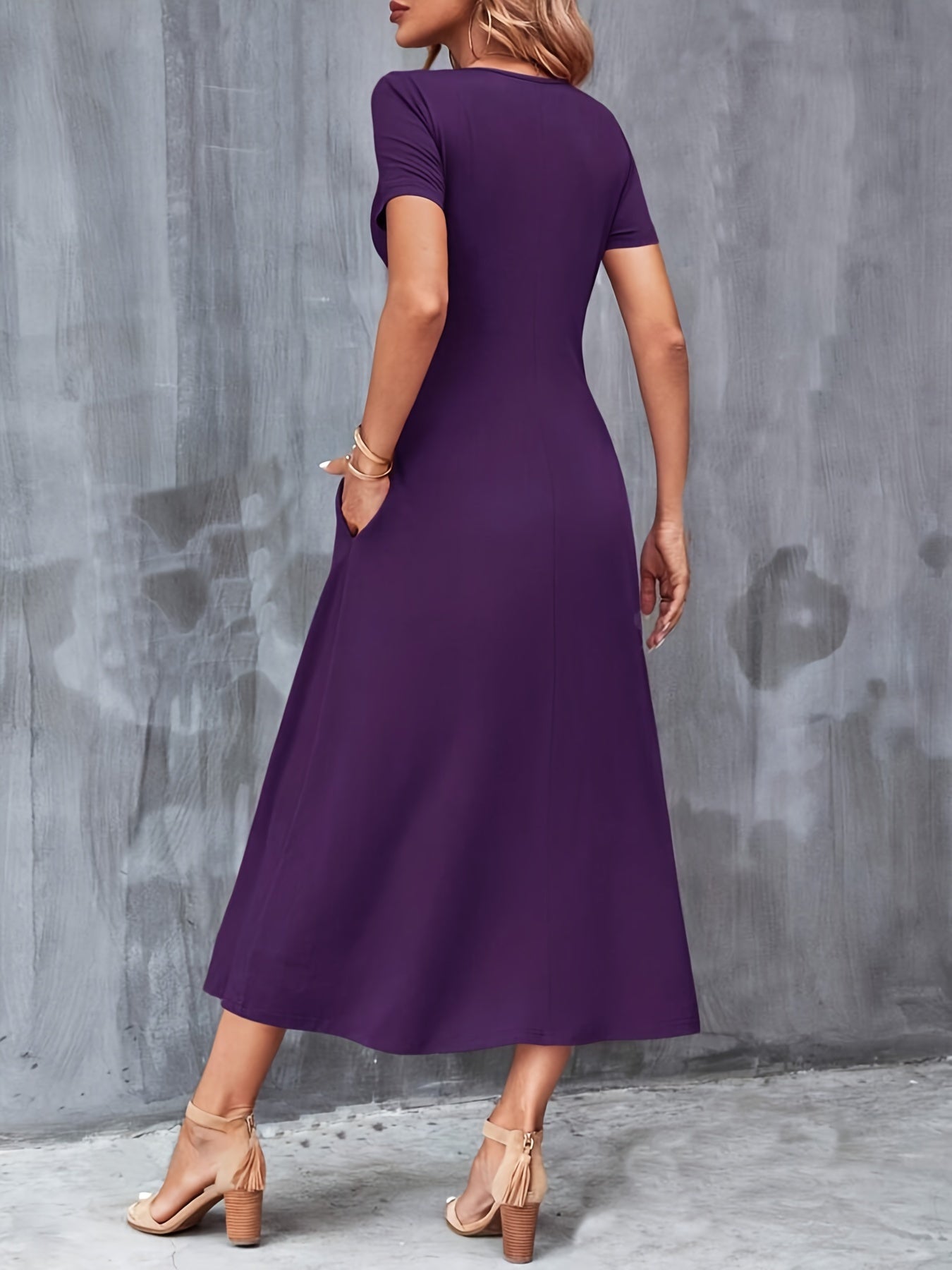 Women's Elegant Green V-Neck A-Line Dress with Pockets, Casual Polyester Blend, Machine Washable, Perfect for All Seasons, Comfortable Fashion with Glossy Texture.