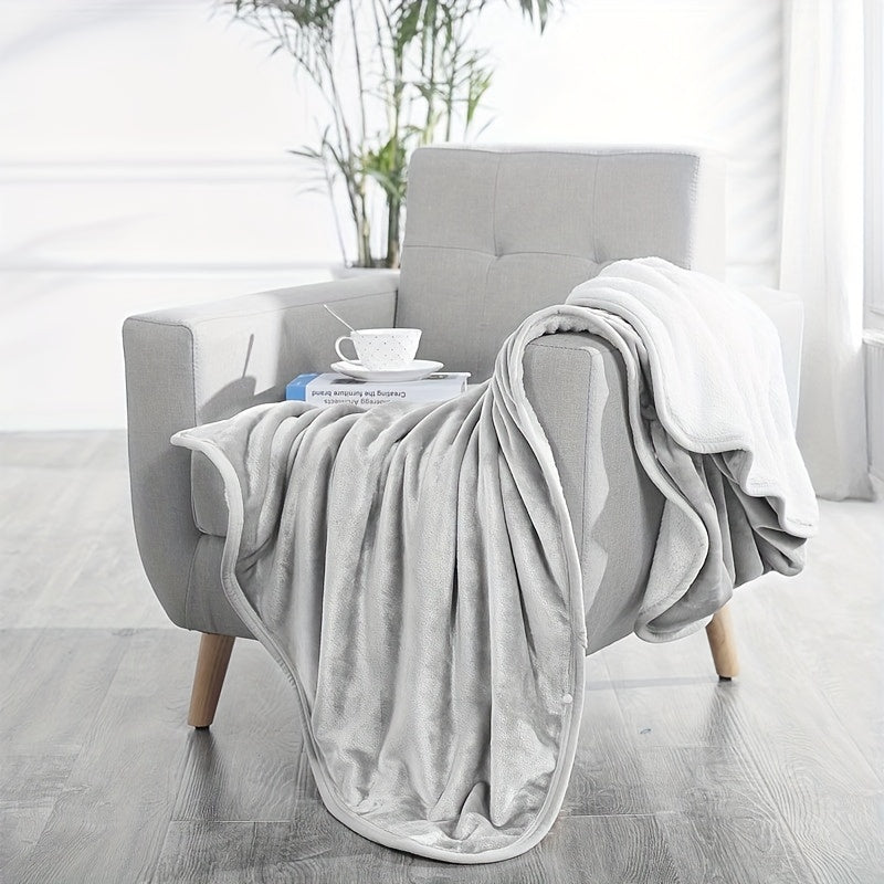 Luxurious Double-Layer Fleece and Sherpa Throw Blanket - Cozy Wearable Shawl for Fall and Winter | Soft and Plush Sofa Comfort | Machine Washable | Available in Navy, Light Grey, Dark Grey, and Pink | Size: 156cm, Perfect for Snuggling.