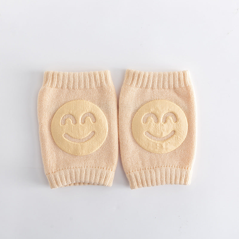 Knitted knee pads with smiley face for boys, ideal for autumn and winter