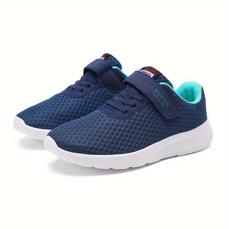 Blue mesh sneakers for boys, ideal for outdoor activities in spring and summer.