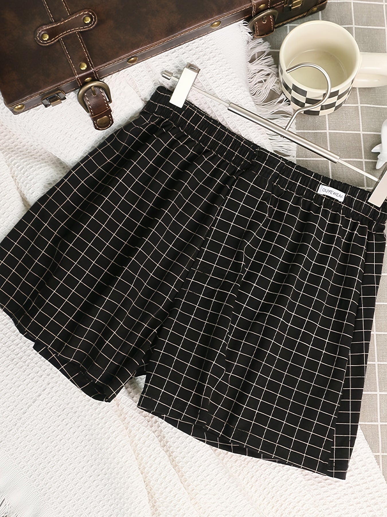 5 pieces of men's cotton plaid boxer briefs with breathable, comfort fit and elastic waistband.