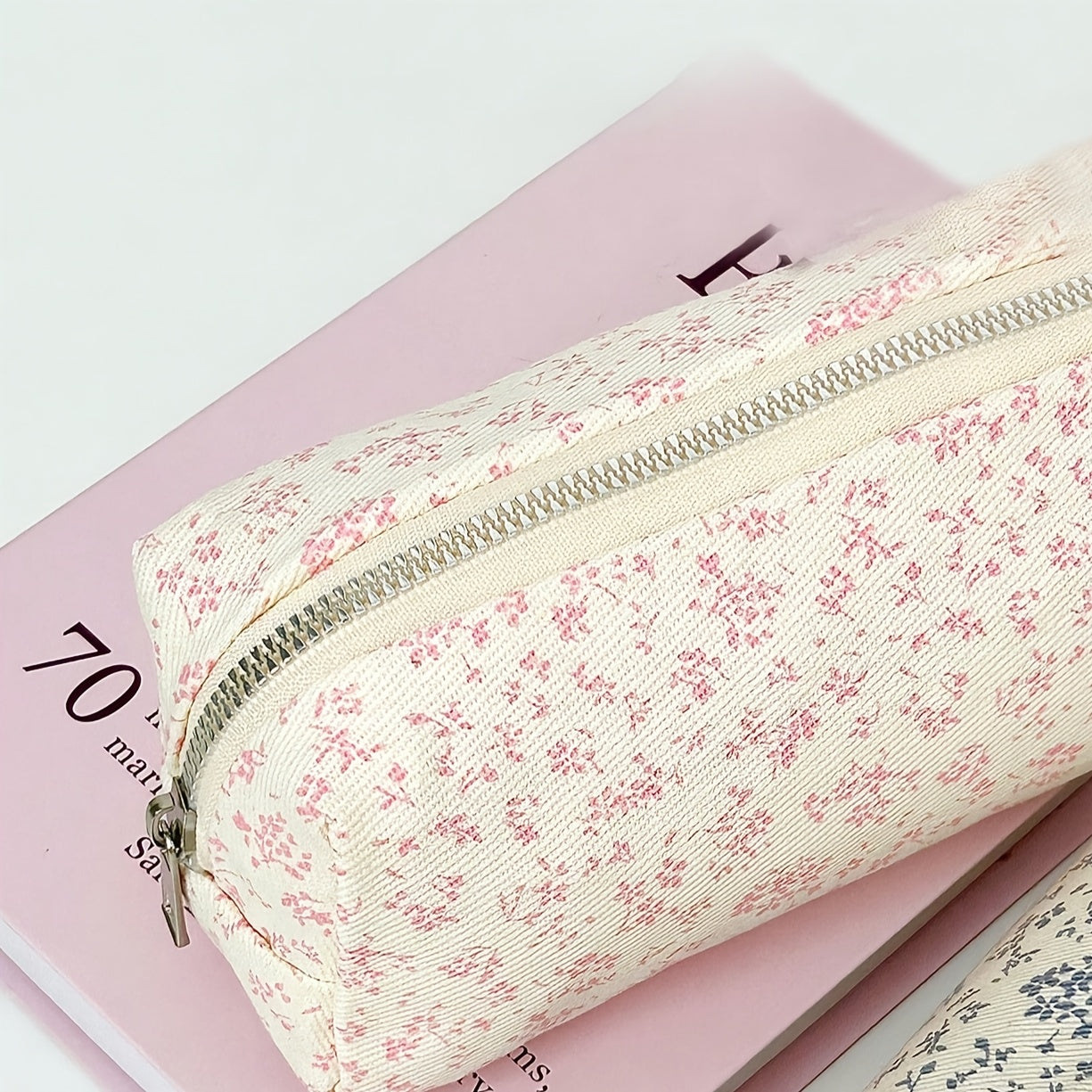 Canvas pencil case with floral print, high-capacity zipper for students and office organization.