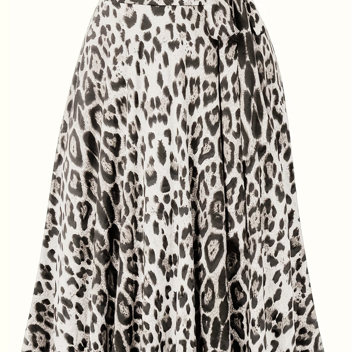 Leopard print knot skirt for plus size women, perfect for spring and summer.