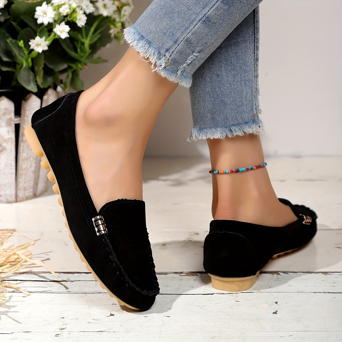 Women's metal decor loafers, slip-on non-slip walking shoes, comfortable flat outdoor shoes.