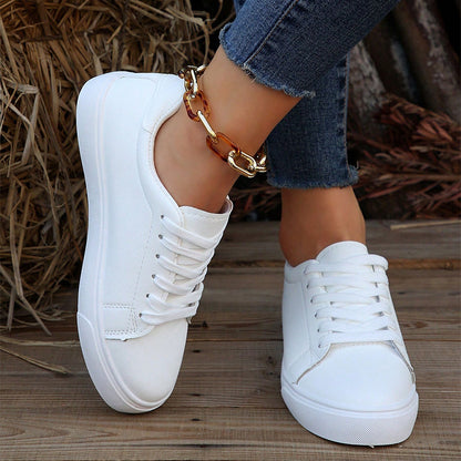 Stylish and Comfortable Women's Sports Shoes: White Sneakers