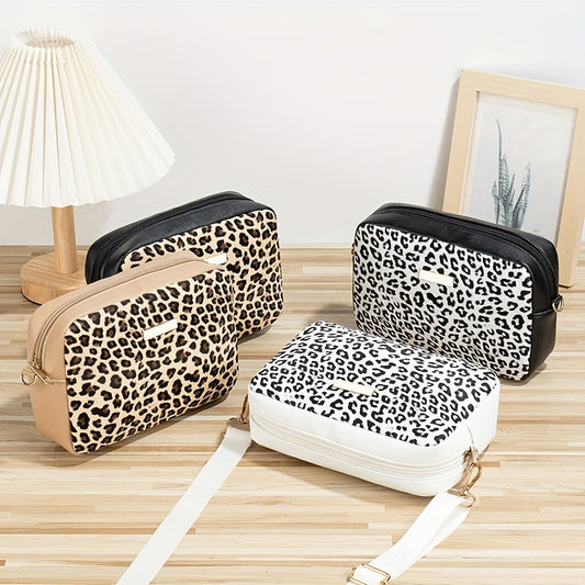 During back-to-school season in the Guangzhou production area, fashionable women's small square bags in European and American leopard print style are available. These versatile shoulder