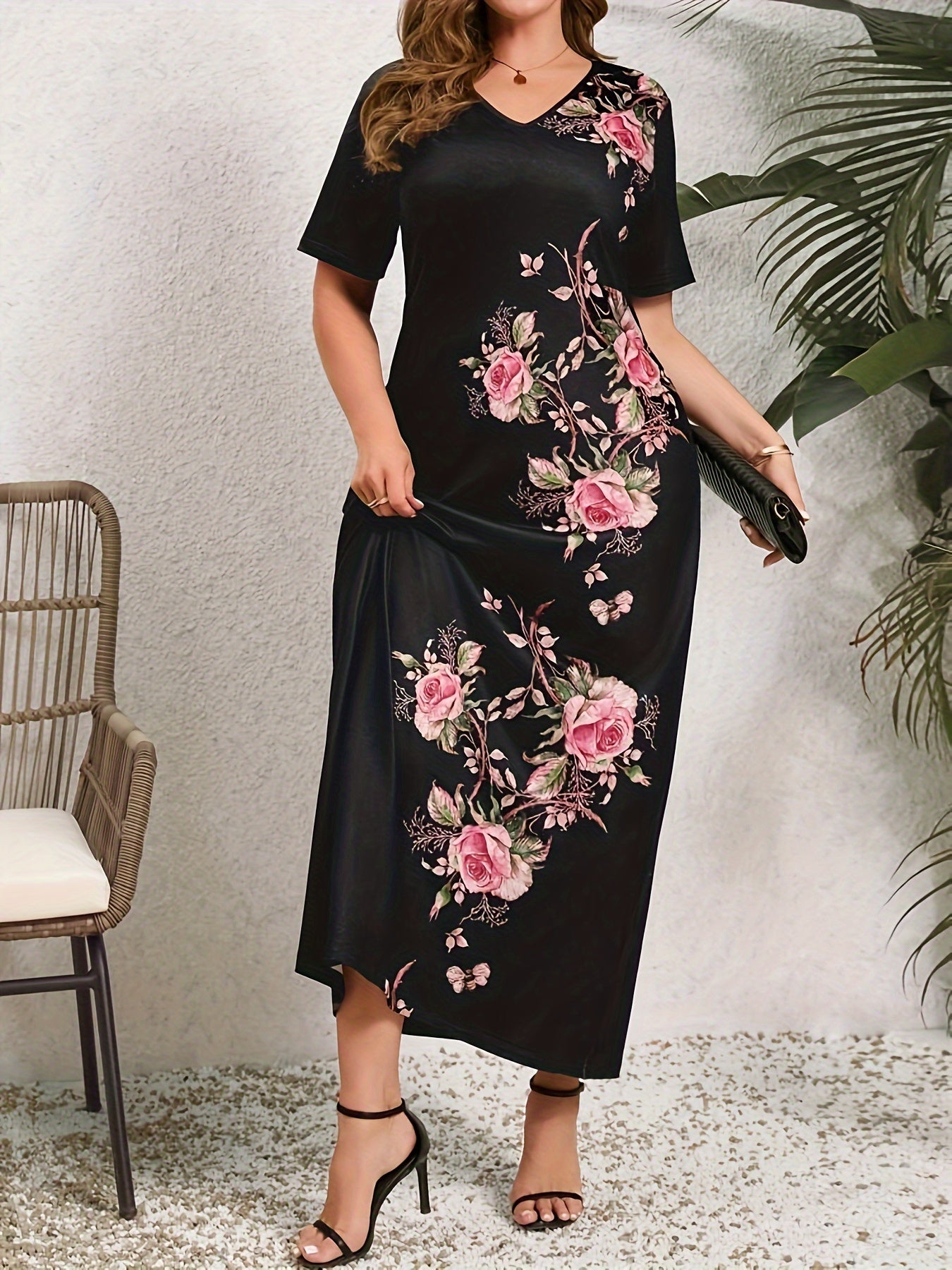 Floral print slim dress for plus-size women, perfect for spring and summer vacations.