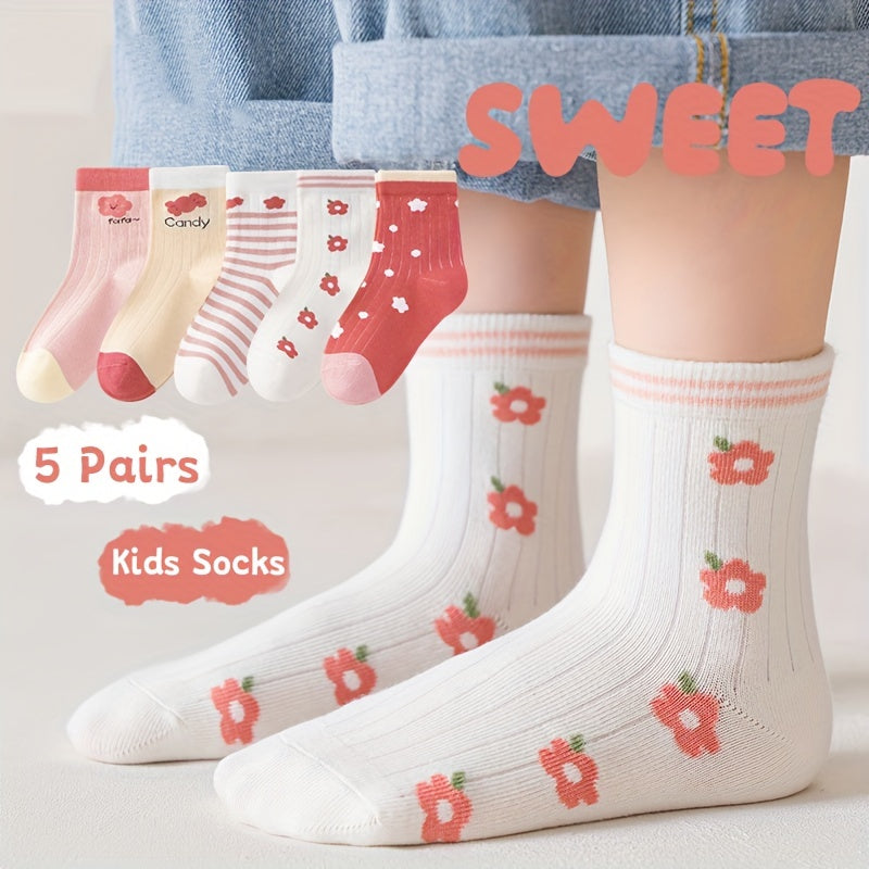 Children's trendy heart pattern socks, cute and comfy.