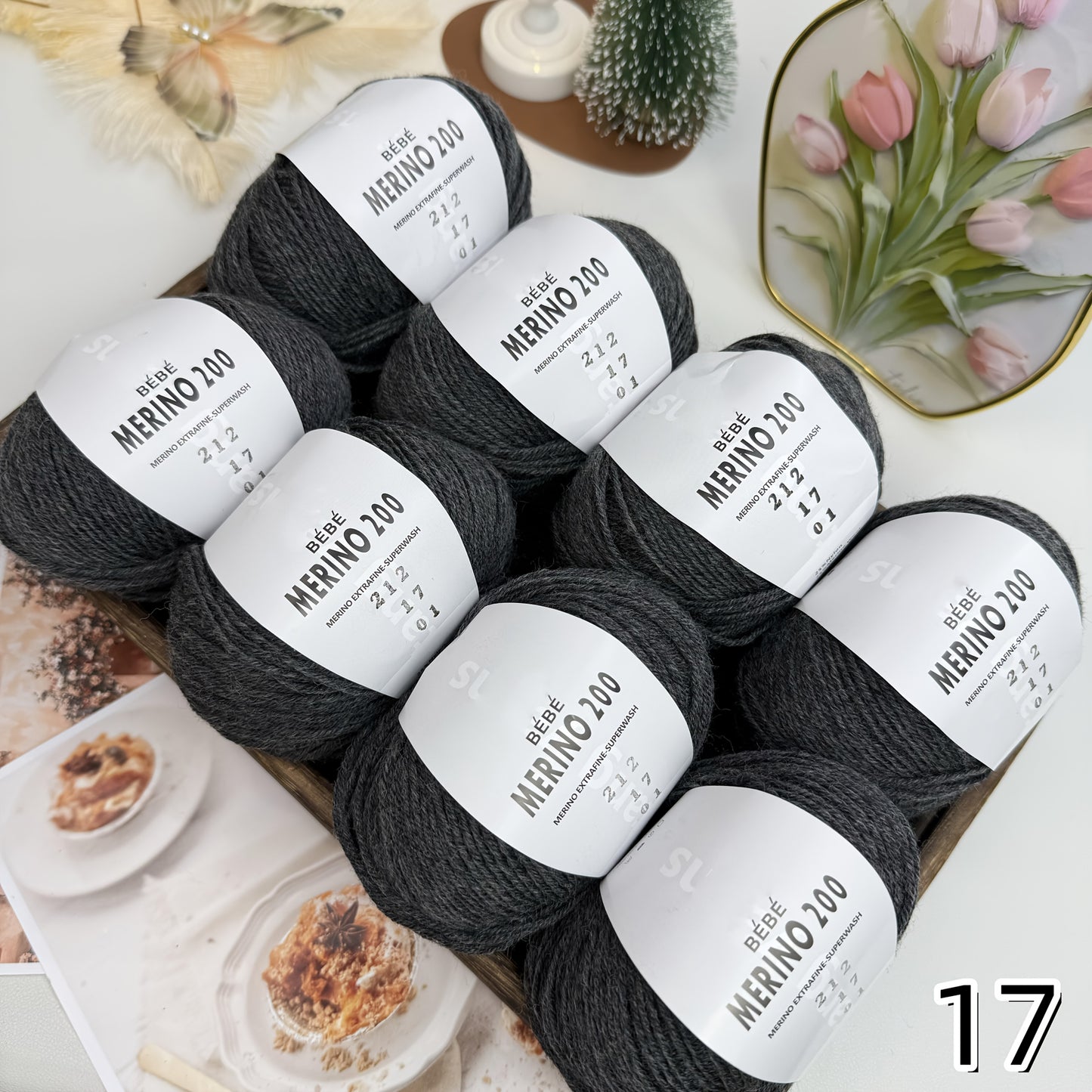 8 balls/400g hand-knitted Merino wool yarn, 75% Merino wool, 25% nylon. Skin-friendly, soft, ideal for knitting sweaters, hats, scarves, socks, blankets, shawls, etc.