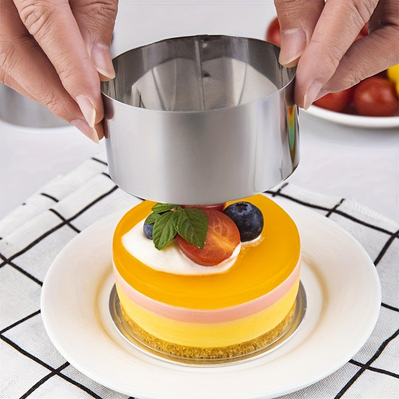 Set of 2 or 4 Cake Mold Rings (7.01cm) made of Stainless Steel for making Mousse Cakes, Round Cookies, Pancakes, and more. These versatile baking tools are essential kitchen gadgets and accessories for any home kitchen. Each set includes 1 Pusher.