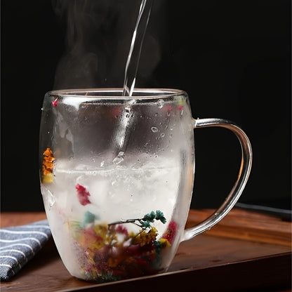 Glass coffee cup with dried flower inside, double-walled espresso cup with heat insulation and quicksand effect, suitable for both hot and cold drinks. Perfect birthday gift.