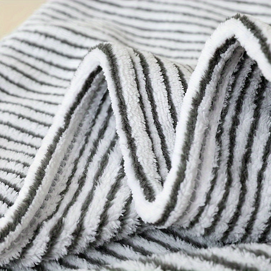 Soft, quick-dry hair towel wrap made with ultra-absorbent bamboo charcoal fiber.