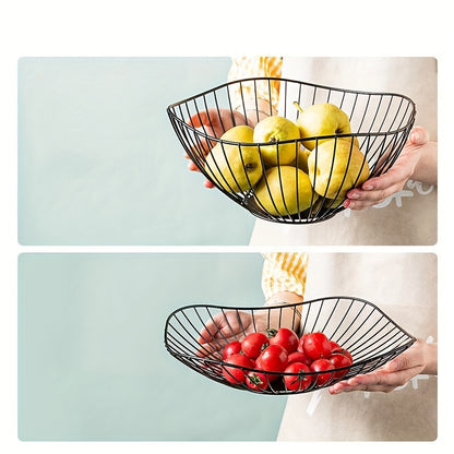 Rust-resistant golden metal wire fruit basket with non-drip mesh design, ideal for storing fruits in kitchen or living room décor.