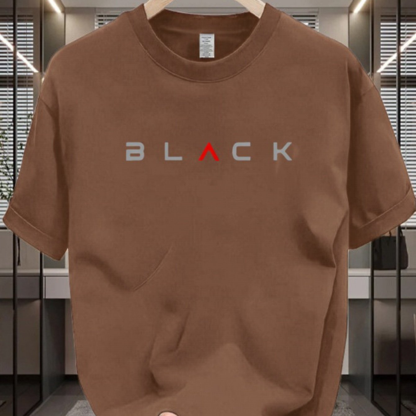 Men's Casual and comfortable solid color cotton t-shirt with short sleeves and crew neck, perfect for casual wear.