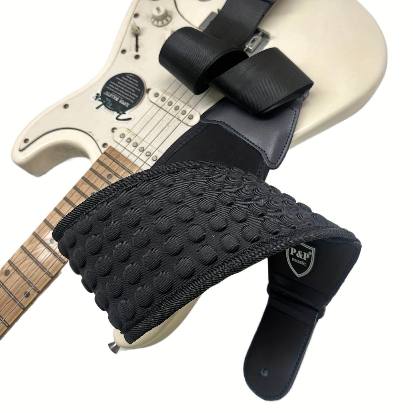 P&P electric guitar and bass strap with 4-inch pad, adjustable length (114.3 cm to 139.7 cm), string clip, 2 full locks, and 6 pull-out tabs.