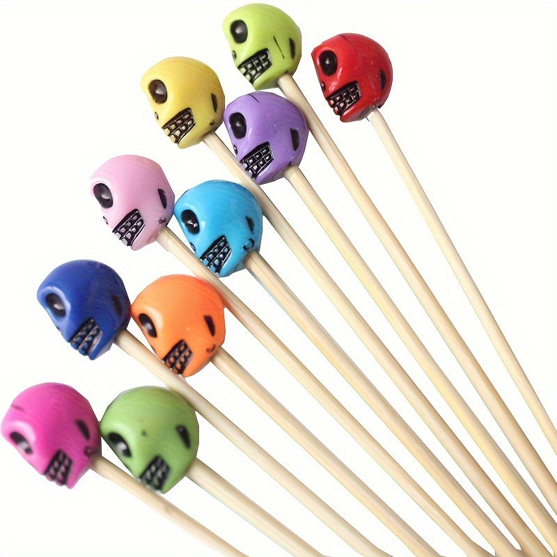 100 Skull Design Wooden Toothpicks, suitable for Halloween and Christmas parties, perfect for decorating, fruit skewers, appetizers and cocktail stirring.