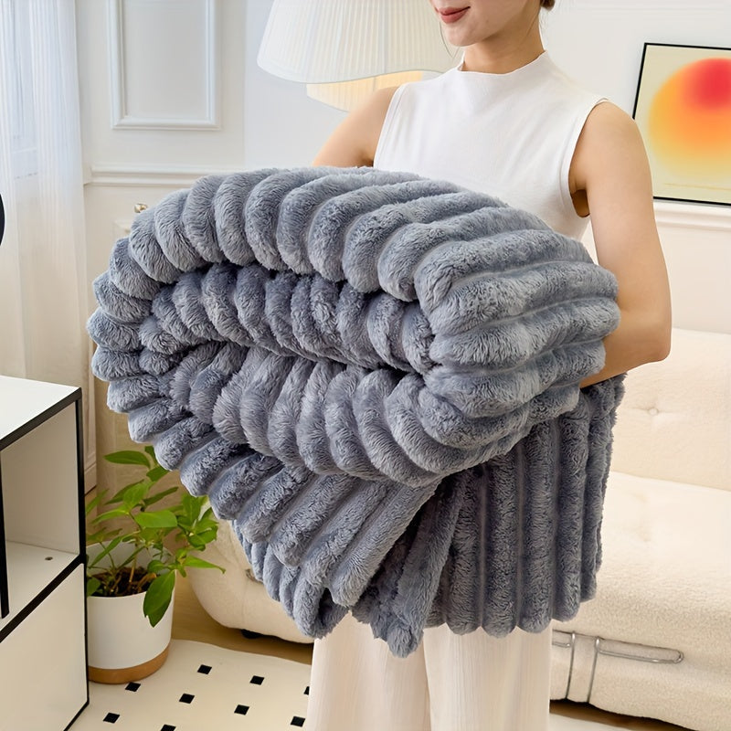 Cozy Faux Sheepskin Blanket: Luxurious Comfort for Your Bed or Sofa - Modern Design, Easy to Clean, Stylish Checkered Pattern, Perfect for Winter, Soft Velvet Material, Suede Finish, Vibrant Print, Heavyweight, Ideal Christmas Gift