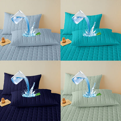 This square pattern waterproof pillowcase is the perfect addition to your bedroom decor. Made with skin-friendly and comfortable materials, this soft and breathable pillowcase is designed to keep you cool and cozy all night long. The solid color