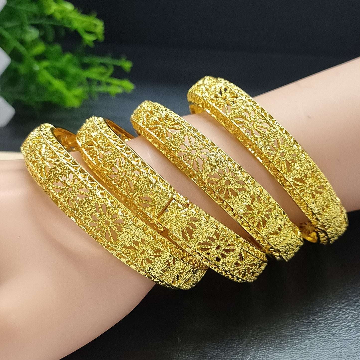 Set of 4 Women's Carved Bangle Bracelet Hand Jewelry for Bride, Wedding, Luxury Gift for Mom or Girlfriend