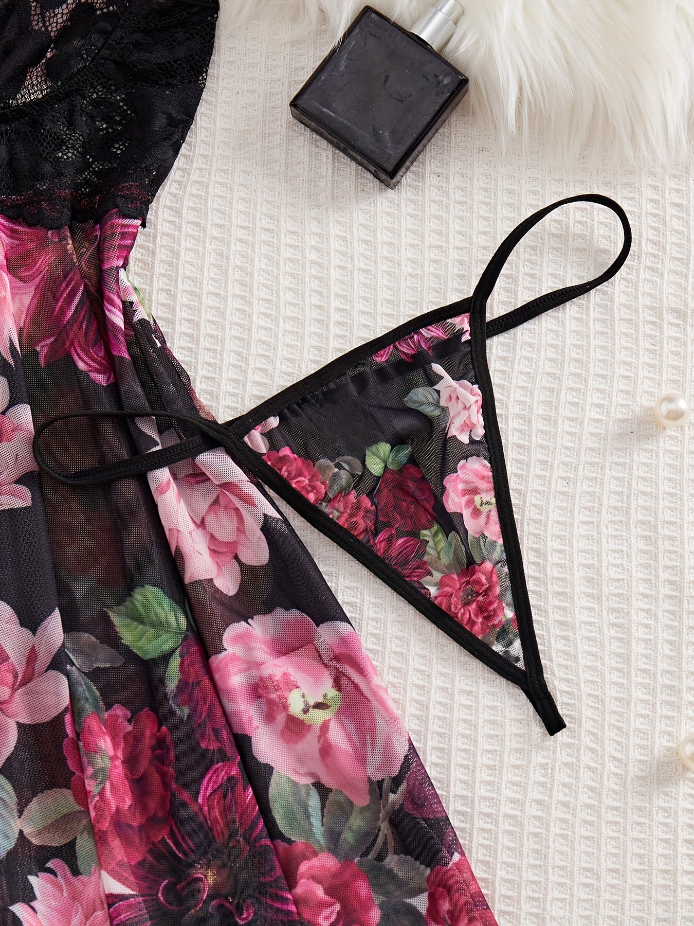 Seductive nightwear for women