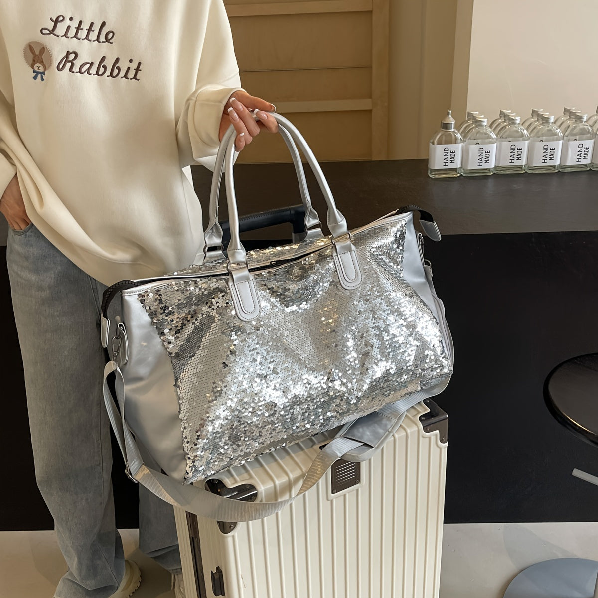 2024 New Fashion Sequined Single Shoulder Crossbody Travel Bag for Women, Large Capacity and Versatile Fitness Tote.