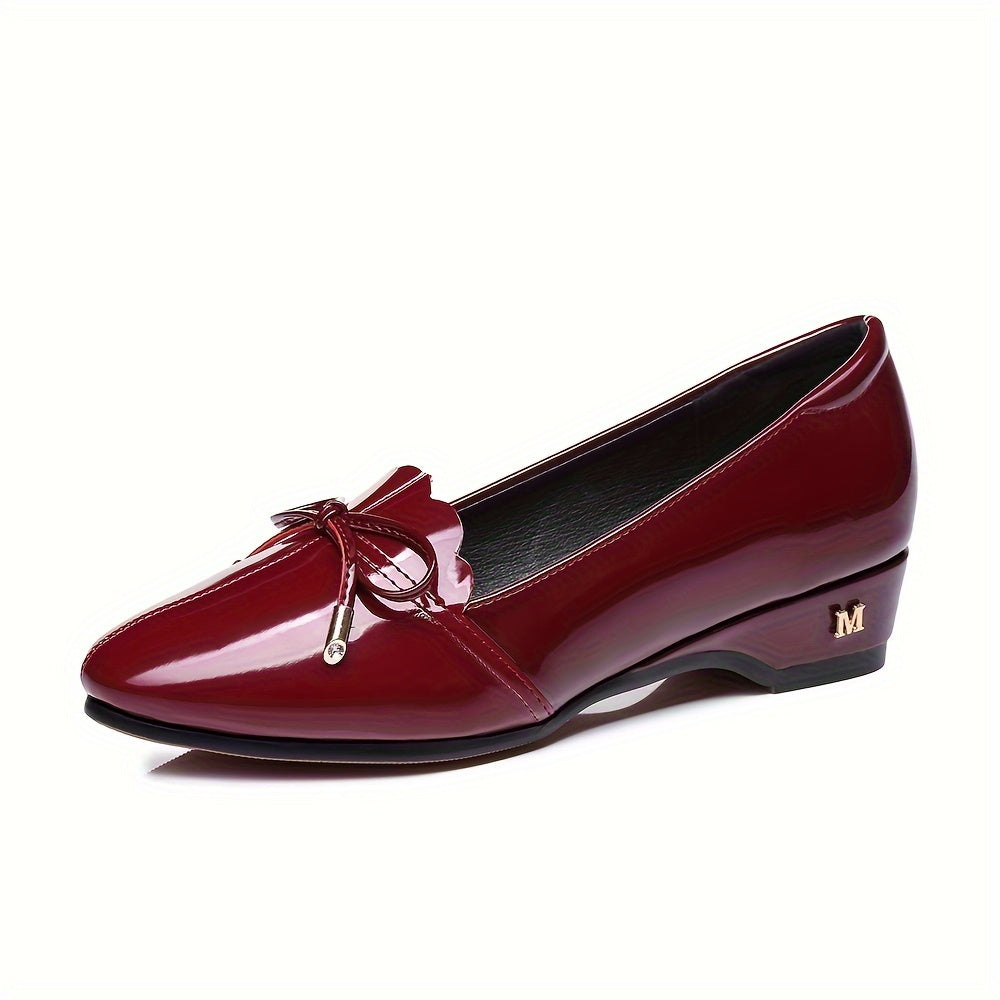 Women's cover shoes with low, thick heels and wedges for work or casual wear. Suitable for women aged 35-60, these mother shoes in wine red are comfortable and versatile with anti-slip