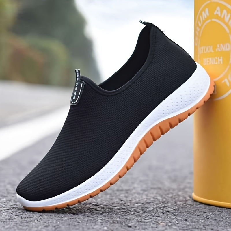 Casual slip-on women's fashion sneakers with breathable fabric and rubber sole for all seasons, featuring a low top European design.