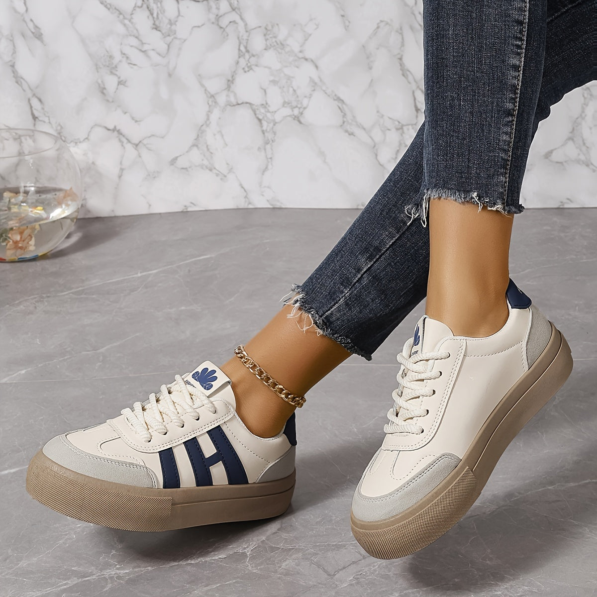 Women's Colorblock Trendy Sneakers with Lace Up Soft Sole Platform Skate Shoes.