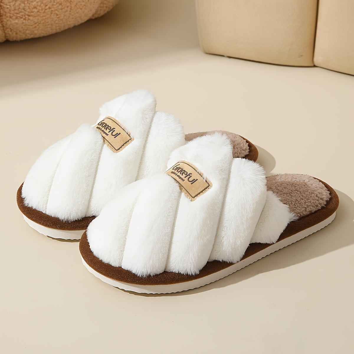 Winter women's anti-slip cozy indoor slippers for couples.