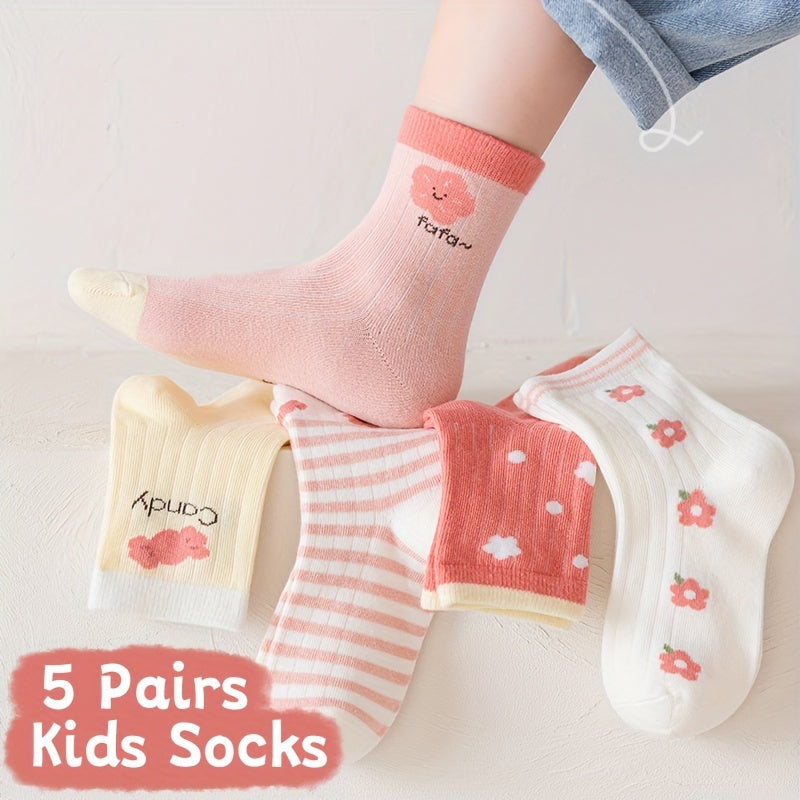 Children's trendy heart pattern socks, cute and comfy.