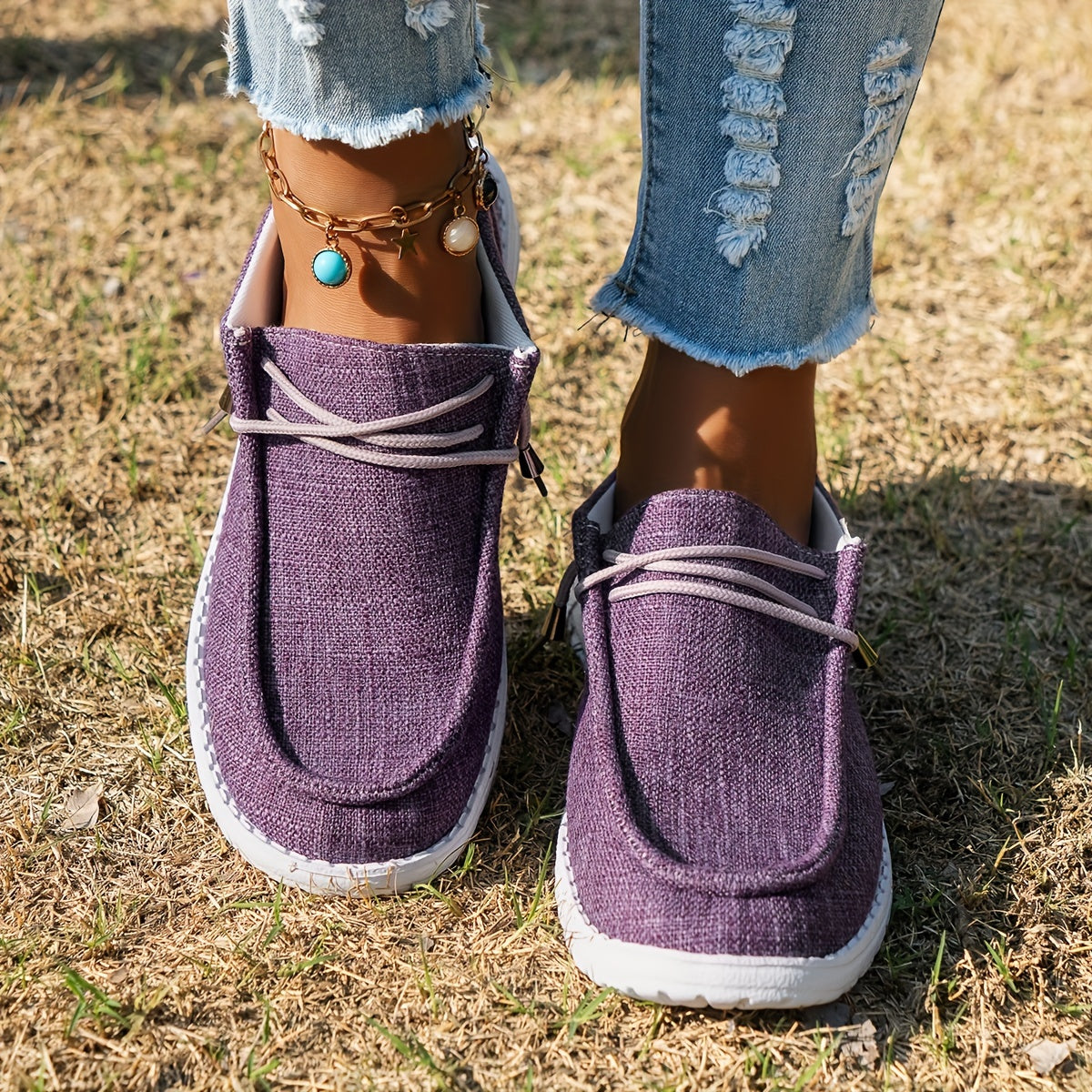 Comfortable and lightweight women's loafers with a solid color and soft sole, perfect for daily walking.